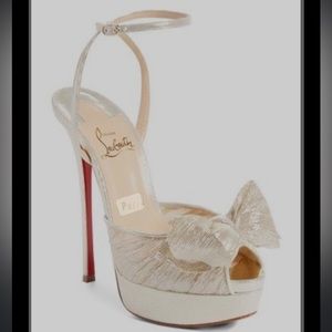 ✨SOLD✨Christian Louboutin artydiva